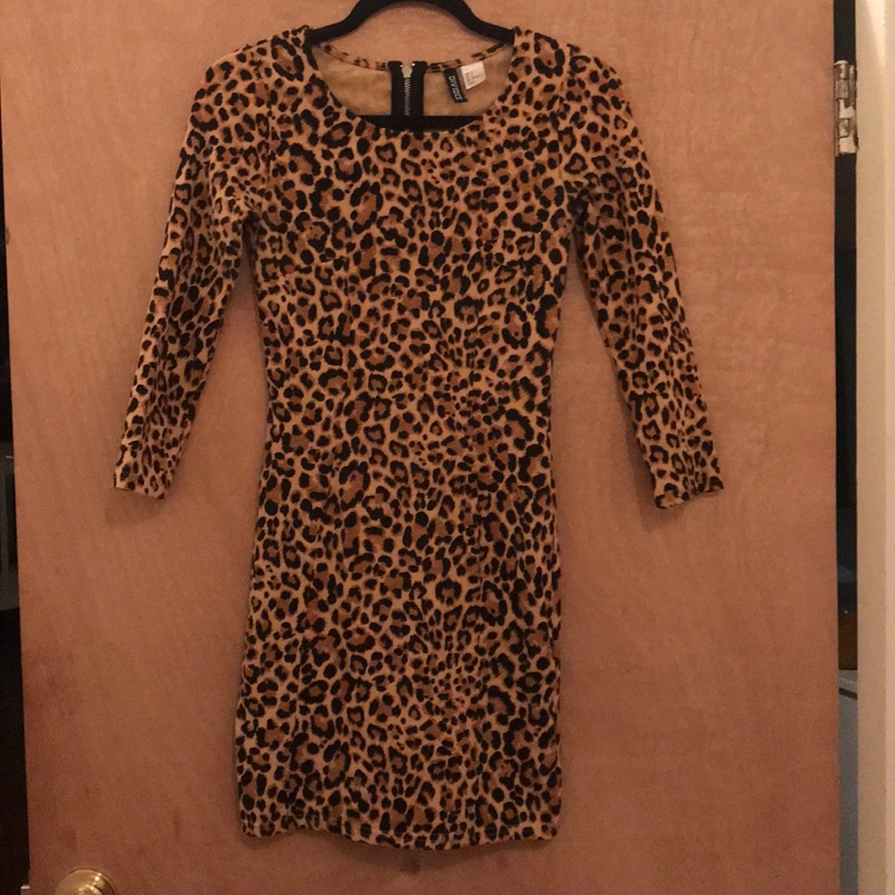 Sexy body hugging leopard print dress